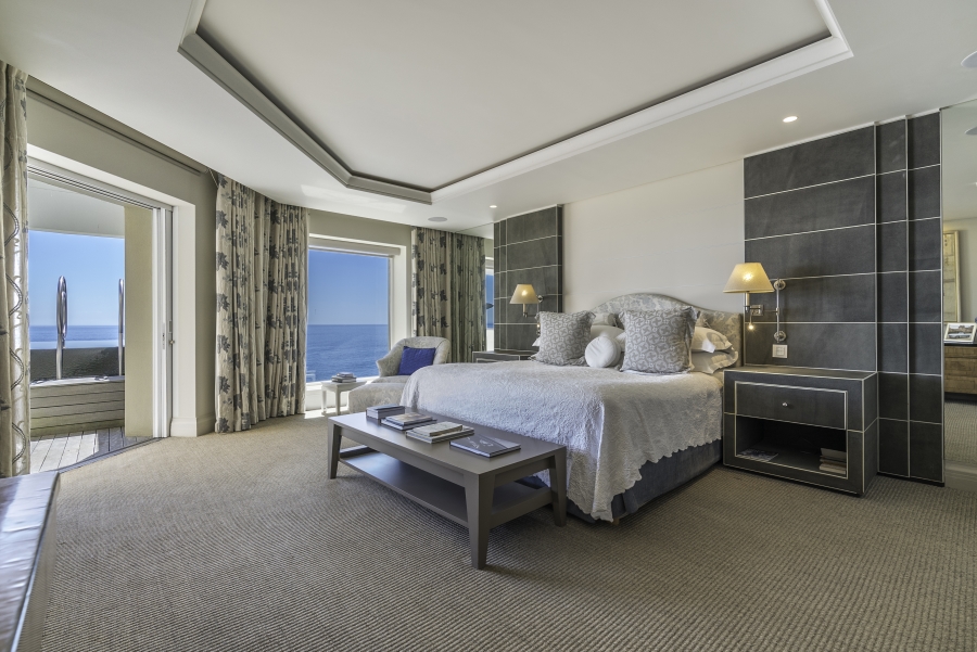 5 Bedroom Property for Sale in Mouille Point Western Cape